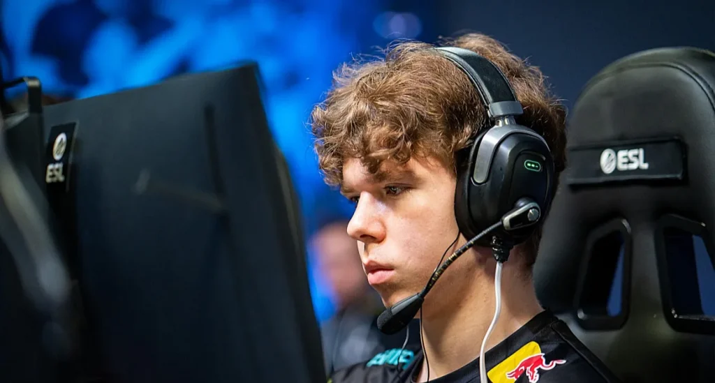 Headtr1ck из B8 о выходе на Austin Major 2025: "Мотивация у нас и до того была высокой, но сейчас она еще возросла"