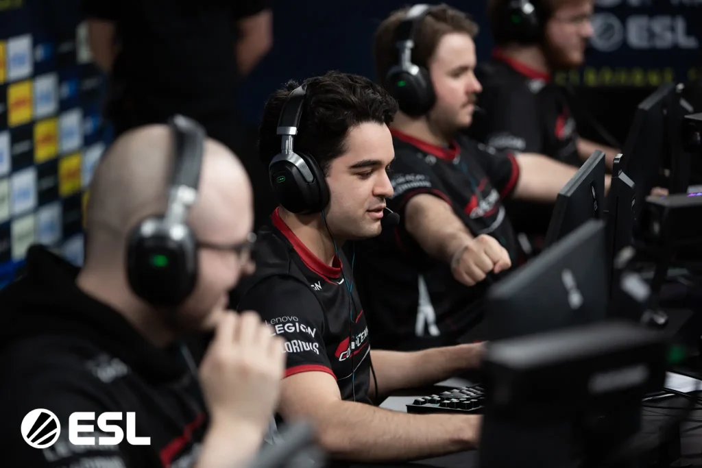 Complexity и 3DMAX покинули IEM Melbourne. FaZe сыграет против GamerLegion за выход в плей-офф