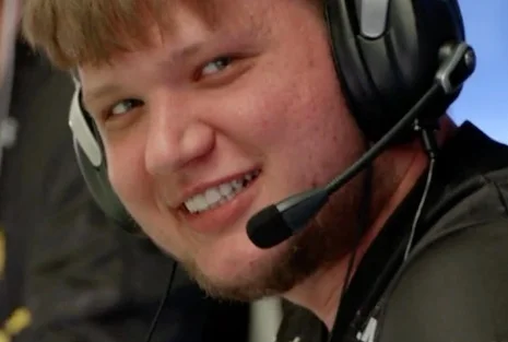S1mple выложил скрин тренировки с ботами с неактивированным Windows