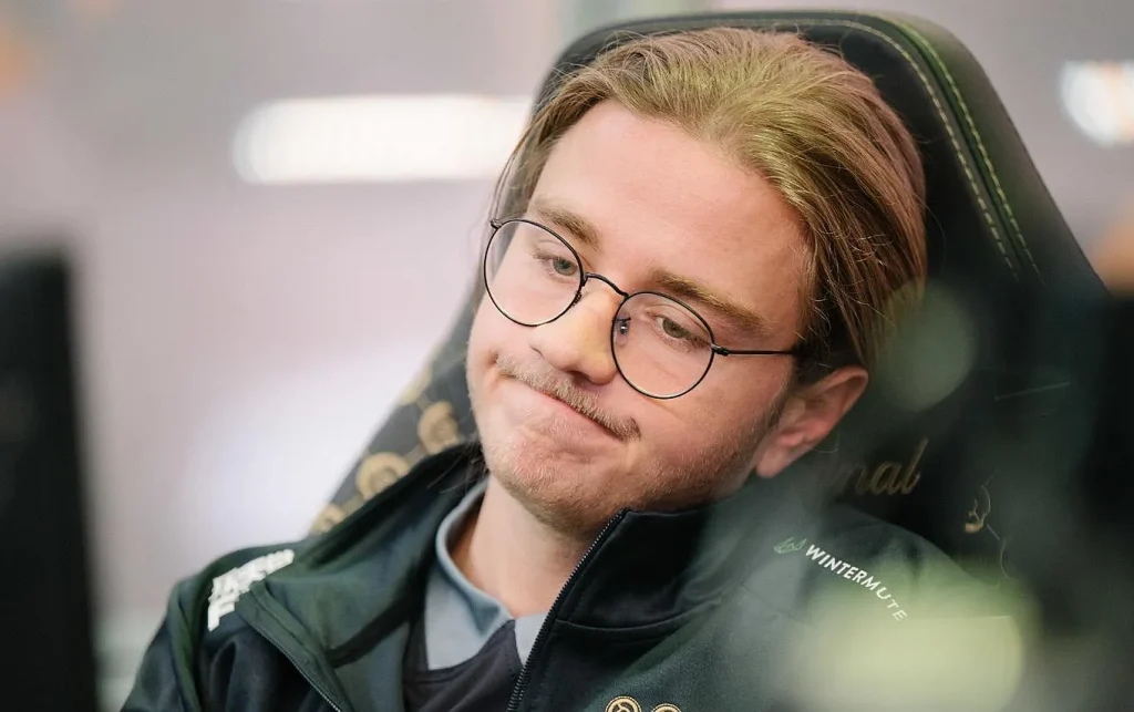 AVULUS выбила OG из FISSURE Universe 5
