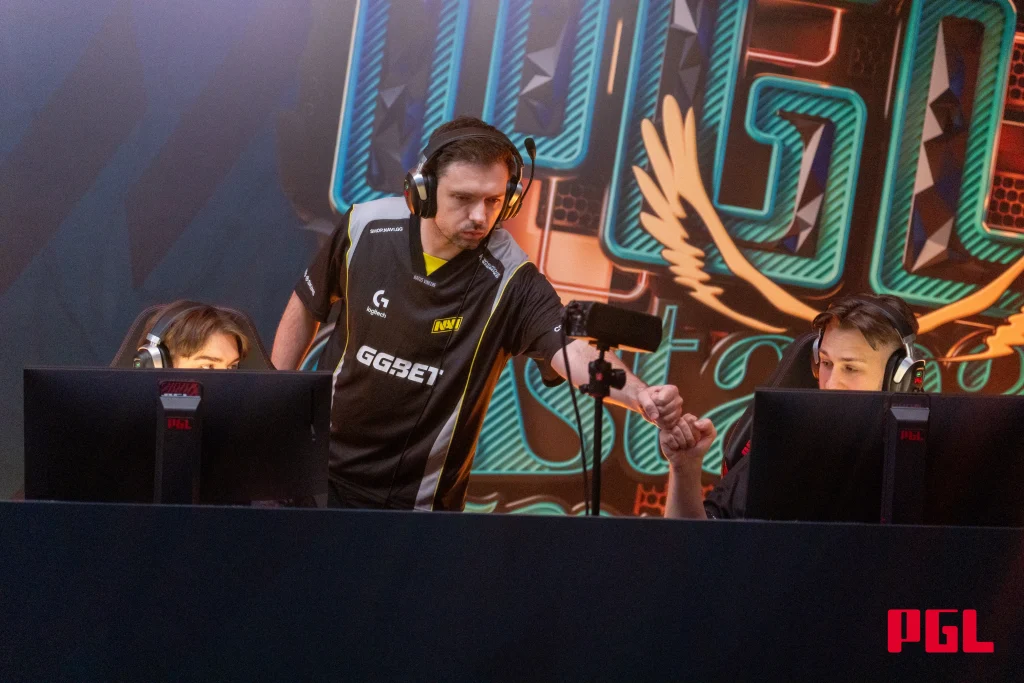NAVI вышли на 2-0 на PGL Astana