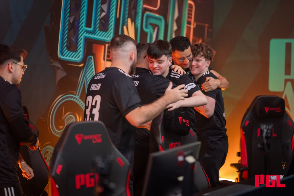 PGL Astana. Spirit вышла в плей-офф, NAVI вылетели