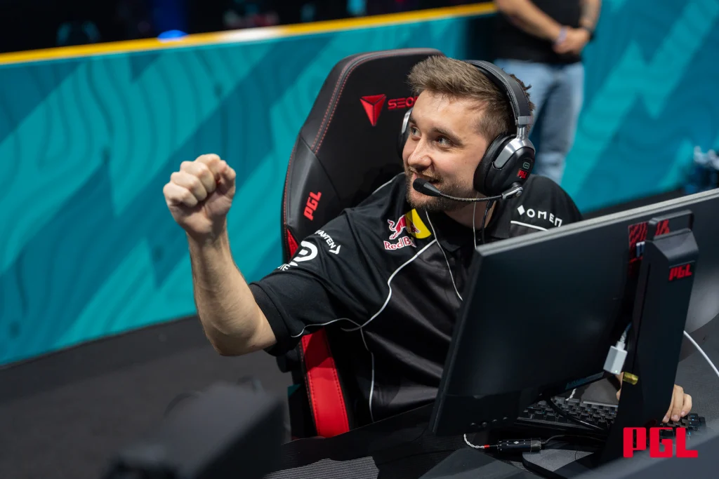 KRL про HooXi: "Я до сих пор не понимаю, как G2 расстались с ним ради Snax"