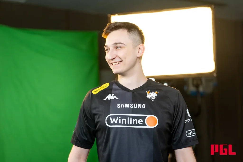 Fame о s1mple: "Он способен играть на высочайшем уровне, если будет очень много тренироваться"