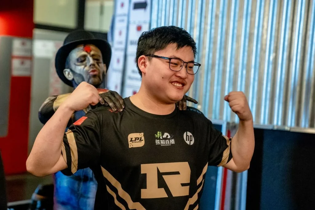 Uzi стал вторым участником «Зала Легенд» League of Legends. За это он получит Mercedes-Benz G-Класса