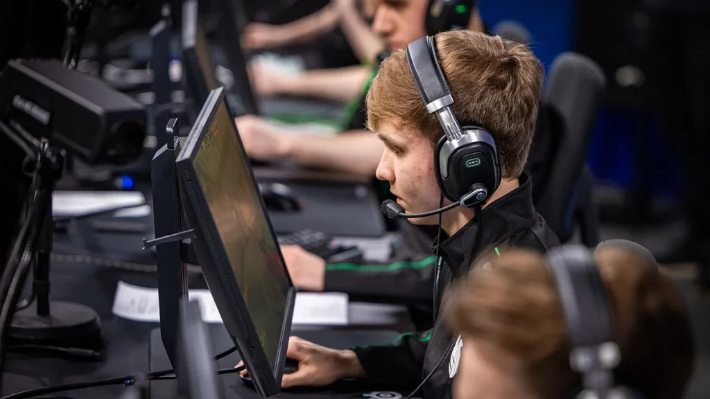 M0nesy о победе над Spirit: "Мажу в последнее время очень много, нужно тренироваться"
