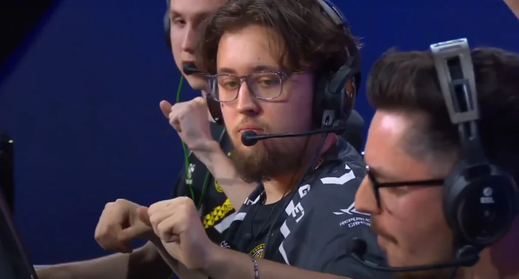 ZywOo: "Я играл ночью по 3-4 часа в World of Warcraft на IEM Melbourne"