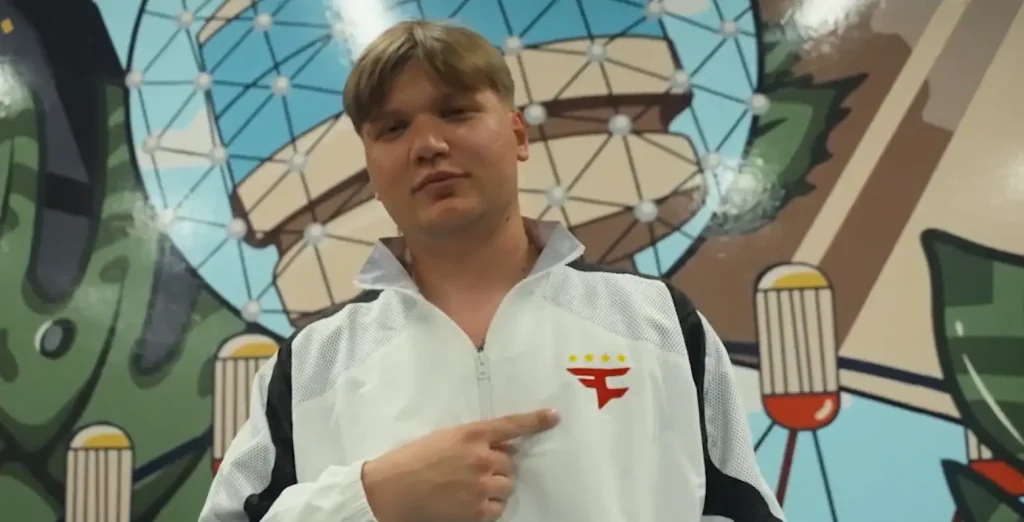 S1mple взял номер 007 в FaZe