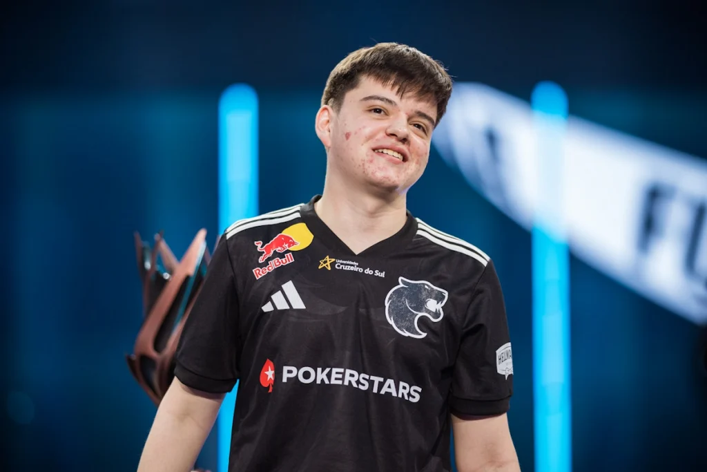 Yuurih о molodoy: "Когда я вижу, как он играет, это напоминает мне m0NESY"