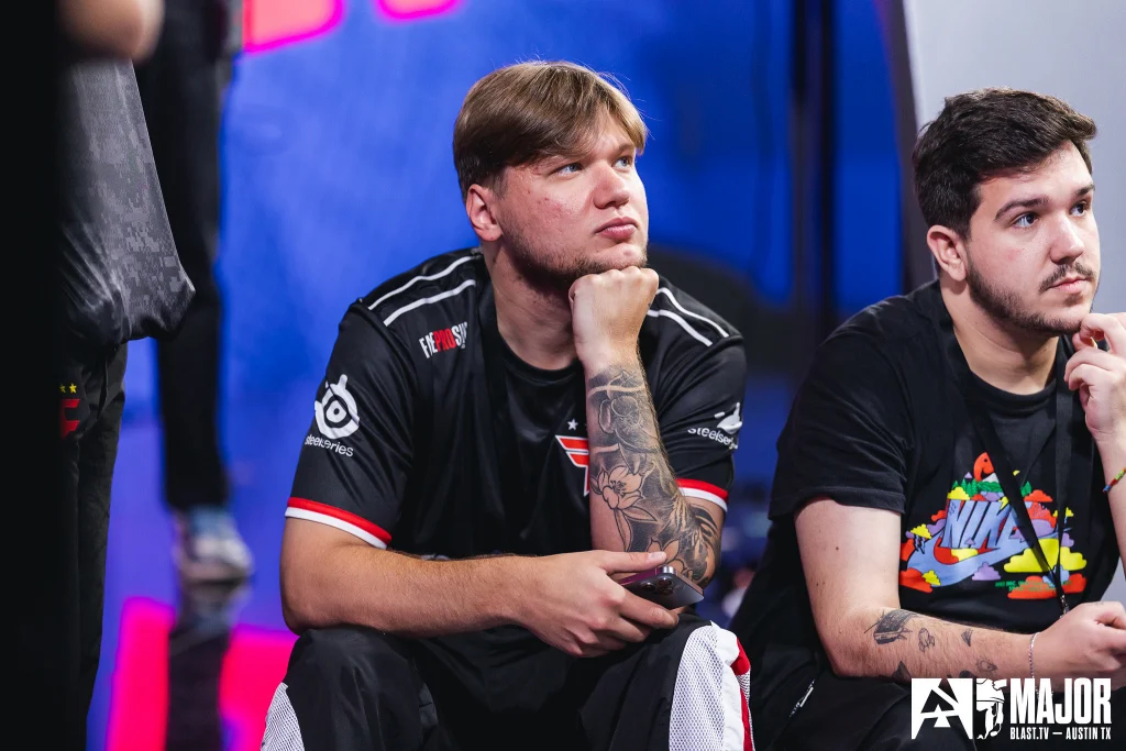 BLAST Austin Major. FaZe против MIBR. Nemiga - в "Легендах", B8 вылетела