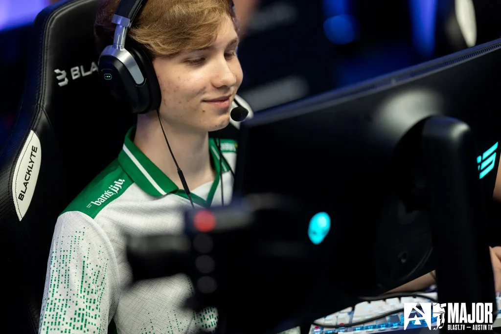 BLAST Austin Major. Falcons против OG, BetBoom Team - MIBR. VP и Legacy прошли дальше