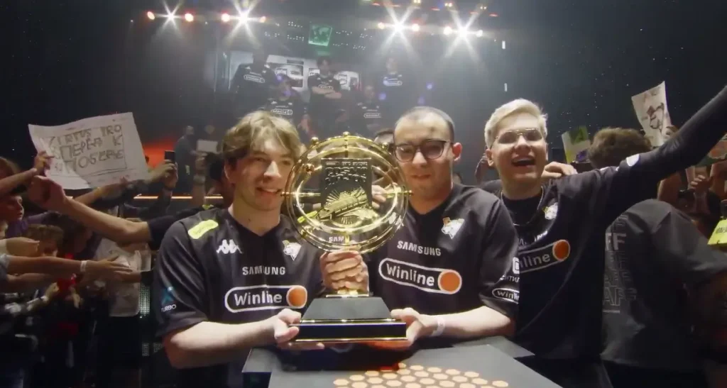 Virtus.pro выиграла мейджор по Standoff 2, обыграв в финале AMKAL