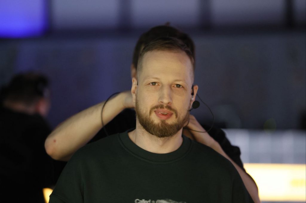 F_1N о Virtus.pro: "Я счастлив, что ребята слушают меня и стараются сделать то, что я говорю"