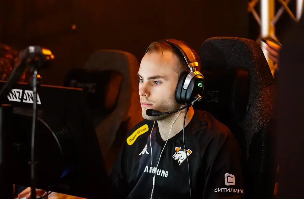 Американский состав Virtus.pro по Apex Legends прошел на EWC