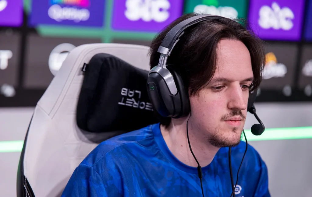 Crystallis присоединился к MOUZ на правах аренды