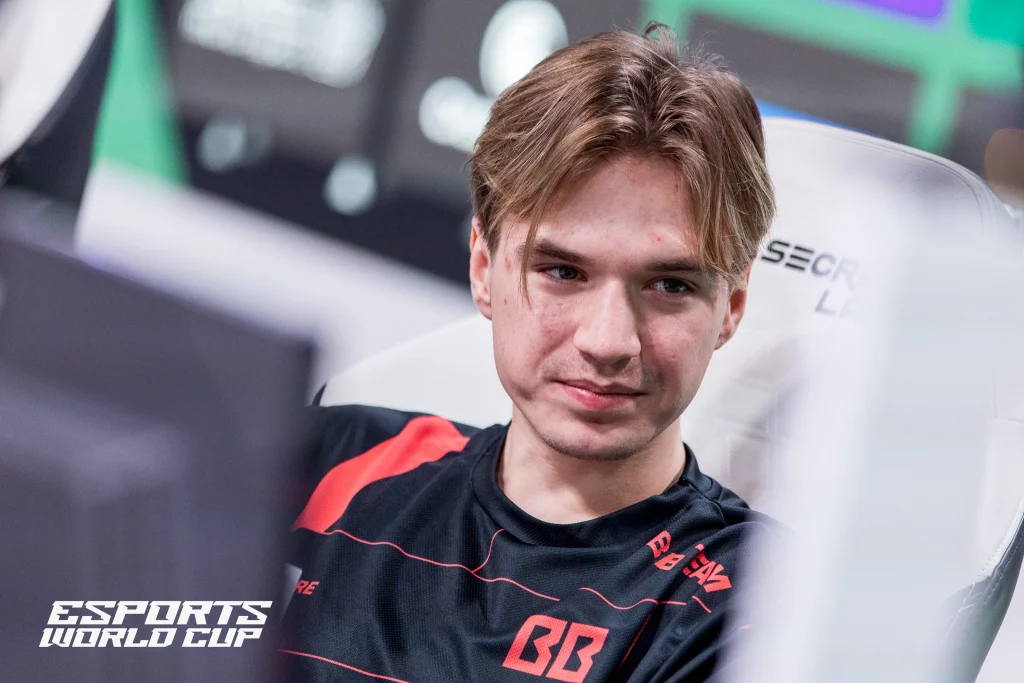 BetBoom Team прошла в плей-офф EWC, одолев Execration