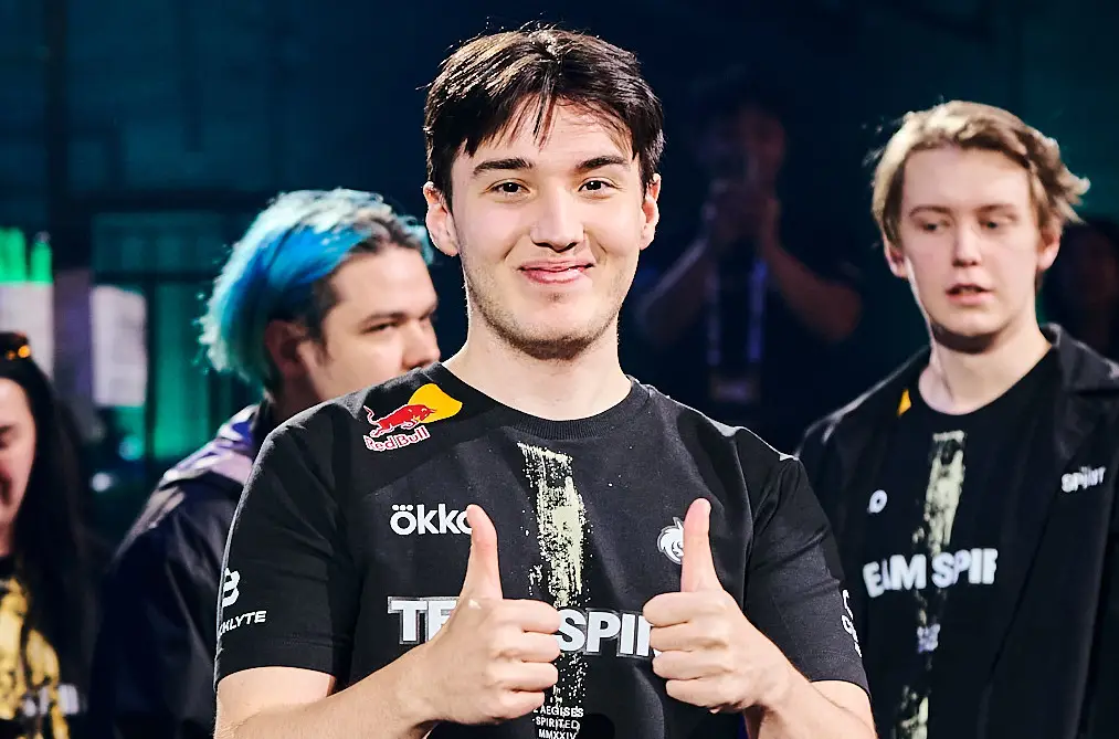 Collapse: "Чувствую, что незаслуженно получил MVP. Я бы разделил ее со всеми в команде"