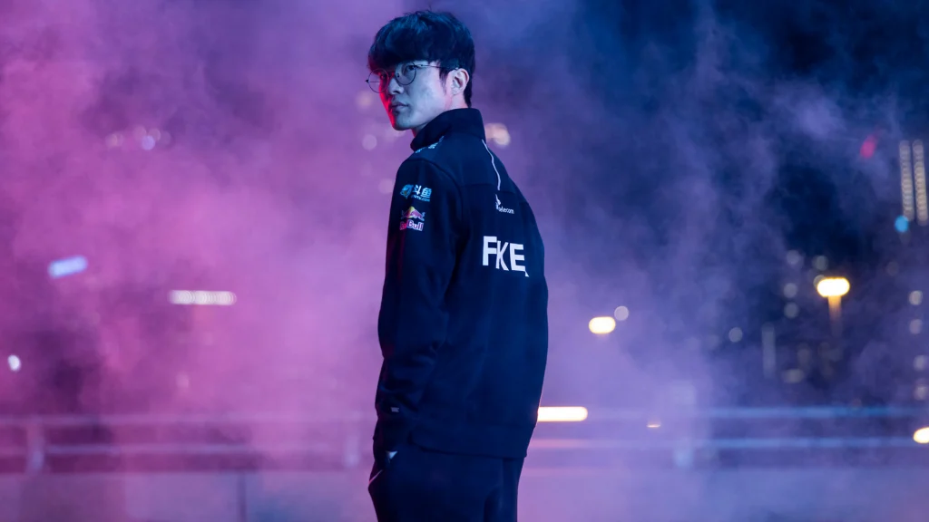 Faker продлил контракт с T1 до 2029 года. Он выступает за организацию с 2013-го