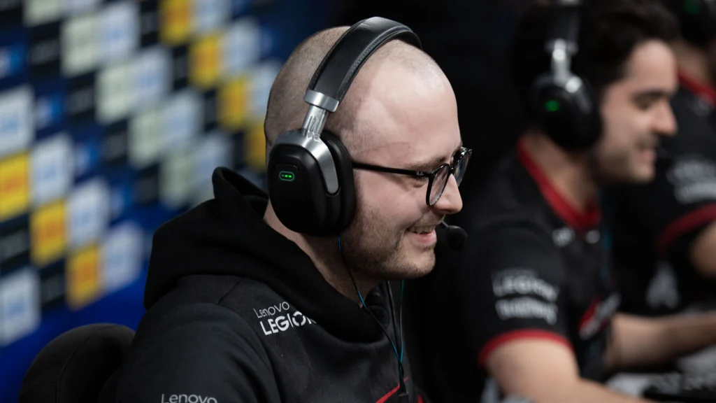 BetBoom Team уступила Complexity в групповом этапе FISSURE Playground 1
