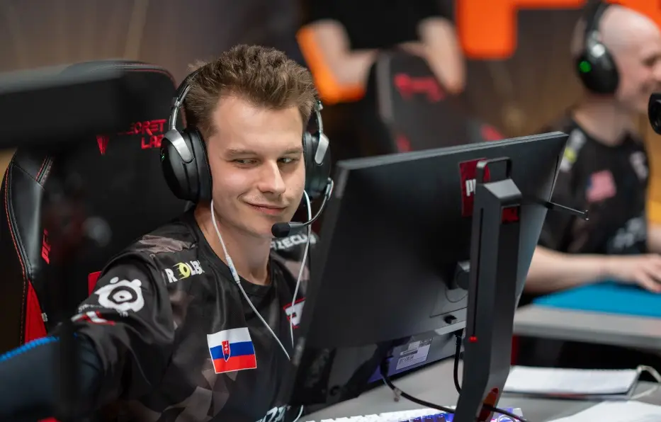 NAVI хотели купить frozen, но FaZe отказалась (OverDrive)