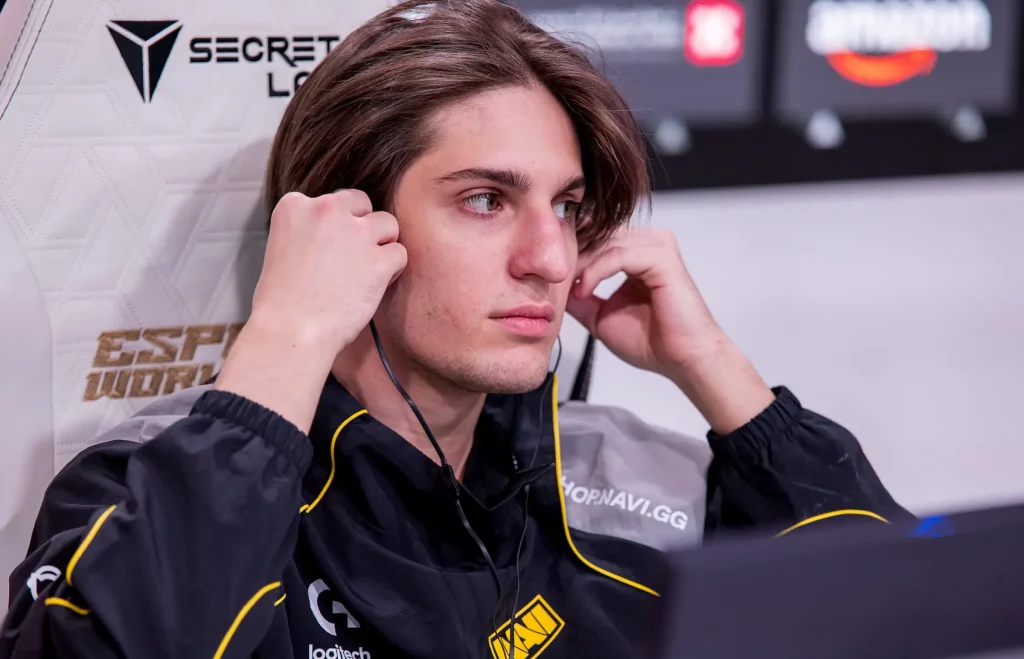 NAVI обыграли Xtreme на EWC. На 1-й карте Niku сыграл на мидовом Undying