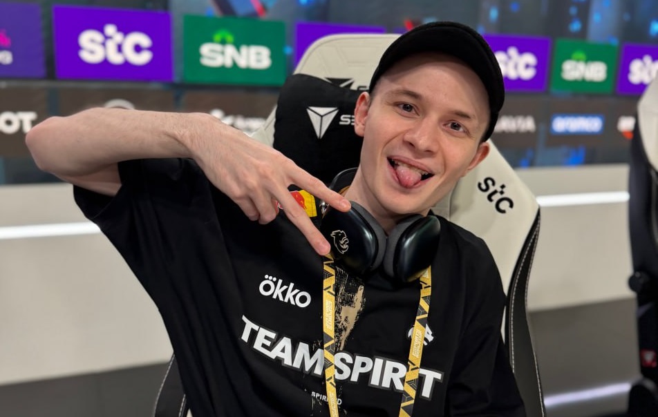 Spirit выиграла дебютный матч на EWC по MLBB