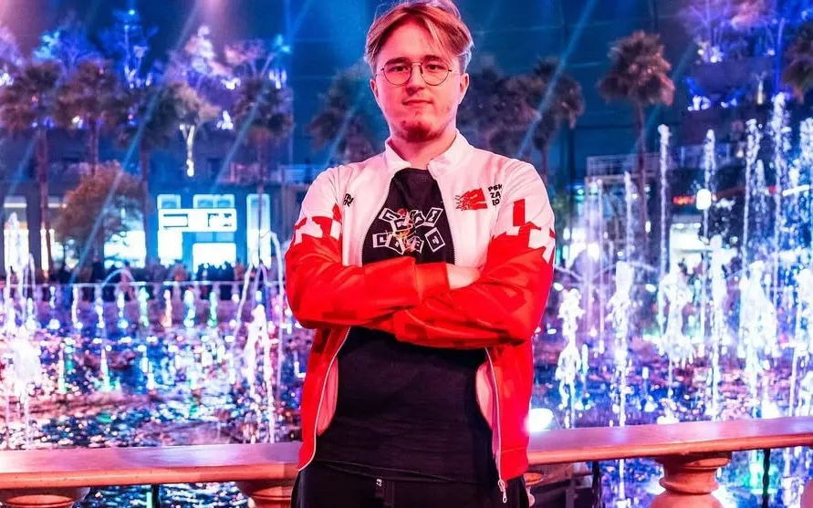 Wildcard подписала fr3nd и Peeping, укомплектовав состав