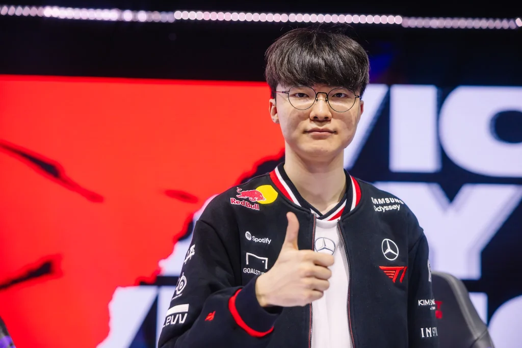 Faker: "Я хорошо знаю героев LoL в плане их способностей, но я не знаю их историй и бэкграунда"