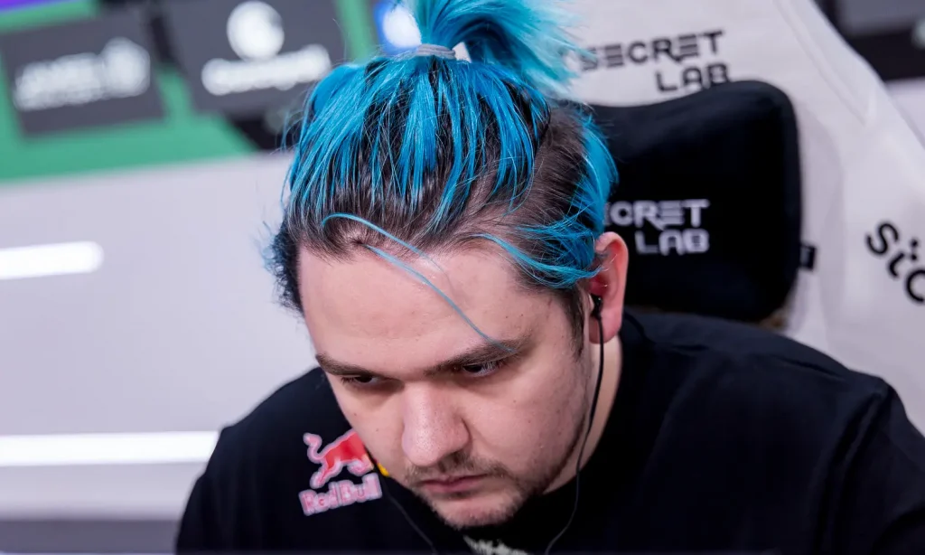 Yatoro о матче с Talon: "На первой у нас был хороший драфт, во второй чуть пофантазировали"