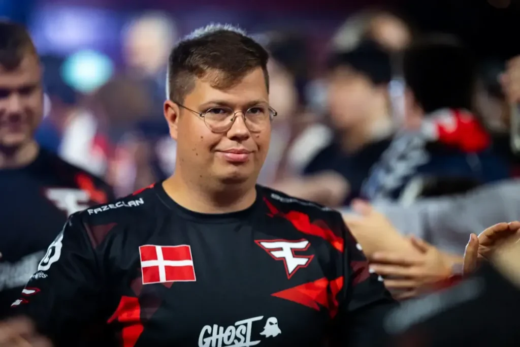 FaZe отказались от матча с G2 на ESL Pro League 22