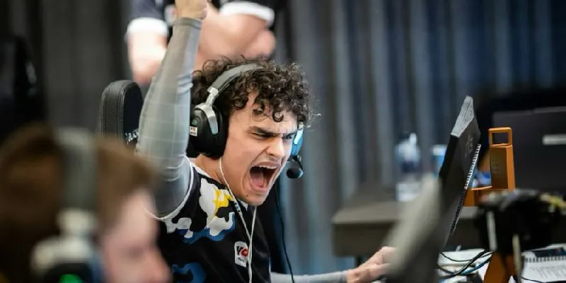 Fnatic выбила ECSTATIC с закрытой квалификации к BLAST Open London 2025