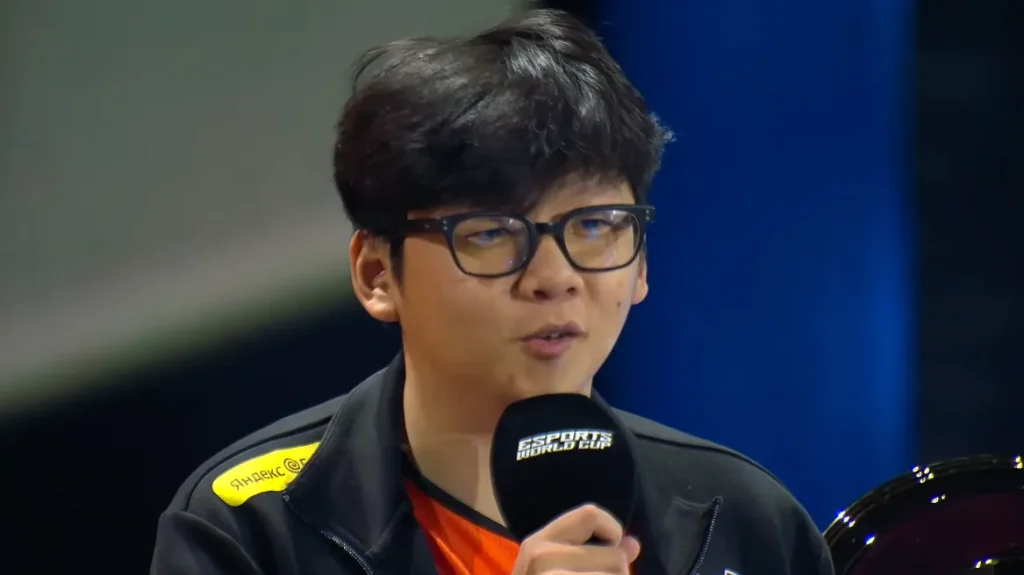 Virtus.pro прошла в финал EWC по Teamfight Tactics
