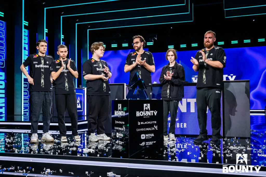 Vitality, Mouz или Spirit - кто сильнее прямо сейчас?