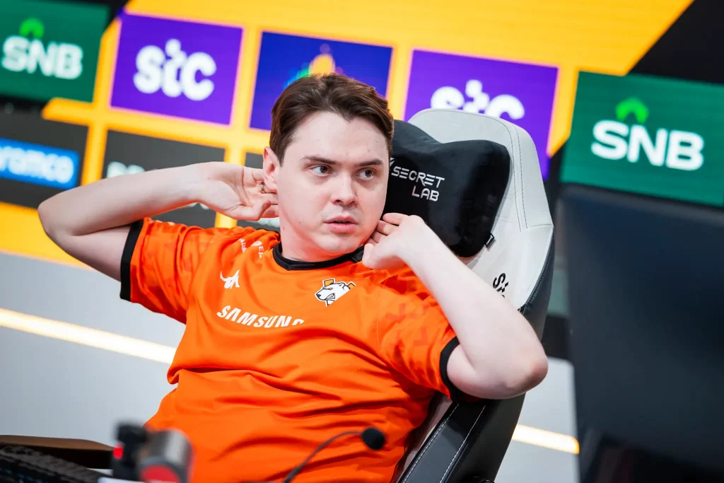 ElectroNic переведен в запас Virtus.pro