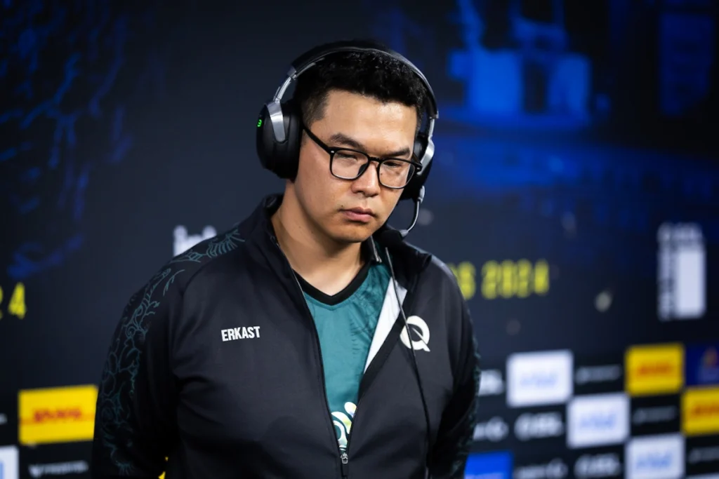 ErkaSt покинул пост главного тренера FlyQuest