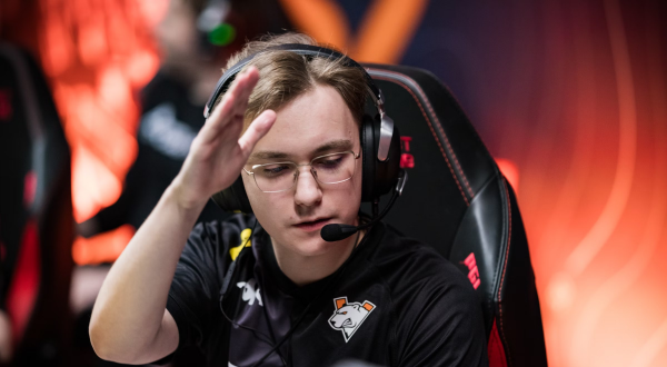 FL4MUS мог перейти в 9Pandas на правах аренды, Virtus.pro заломила цену (harumi)