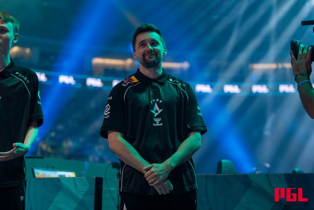 Как Astralis переживает кризис? Спас Hooxi, но с командой все еще не ясно