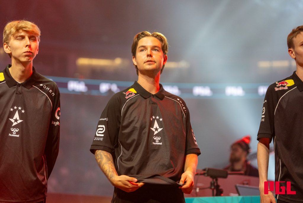Как Astralis переживает кризис? Спас Hooxi, но с командой все еще не ясно