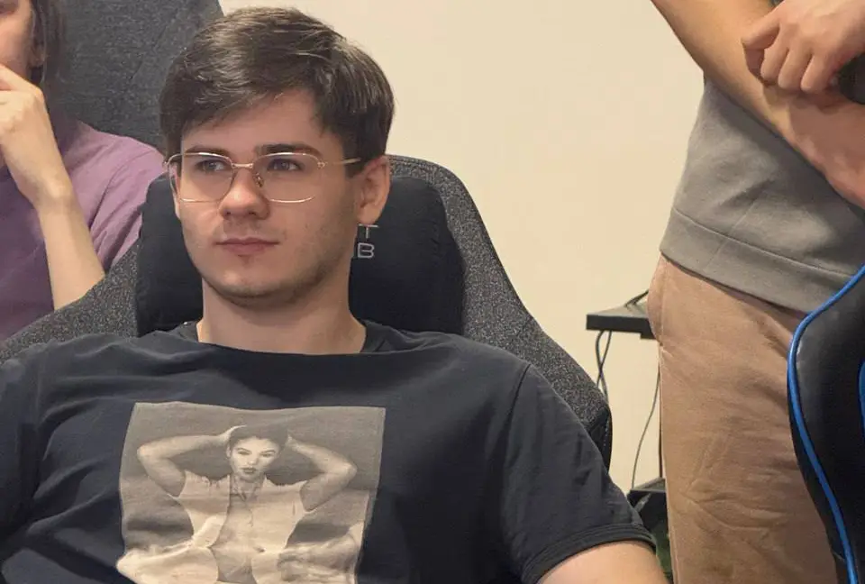 Shalfey присоединился к acoR, juanflatroo и SENER1 в составе m1x