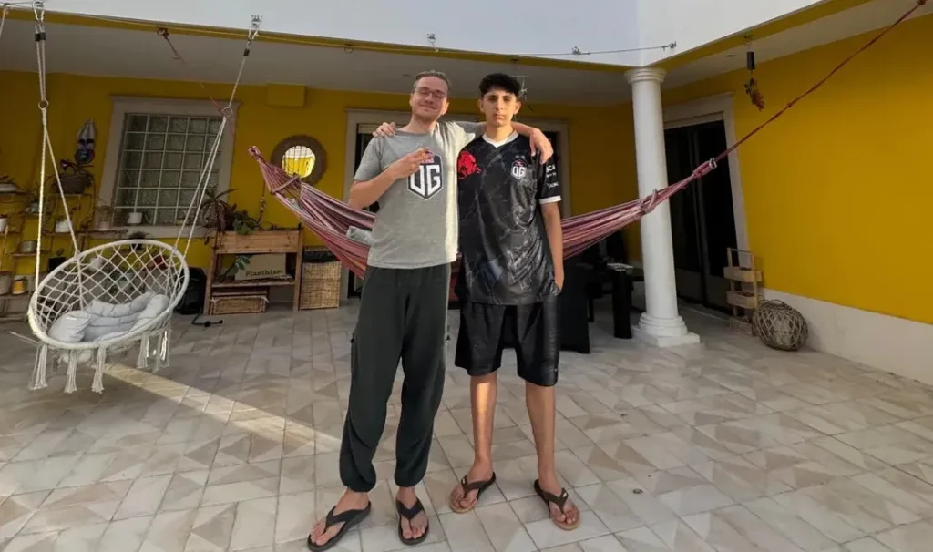 Chimpanzini Bananini с 16-летним мидером, игравшим в OG.LATAM, прошла на DreamLeague 27