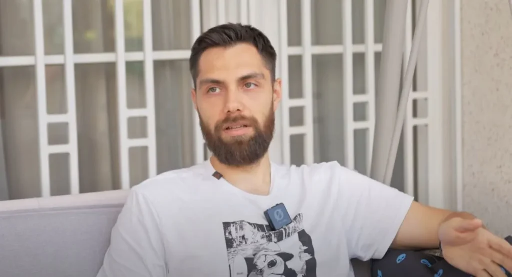 Ahilles: «Sensibility писал и доставал Garbat1y, чтобы тот погрузился в мир 322, но он отказался»