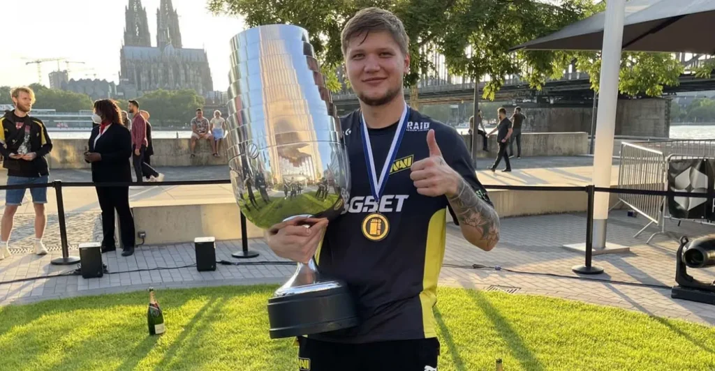 Molodoy: «Топ-1 для меня — s1mple. Потому что очень похожие стили игры»