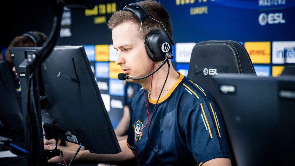 ECSTATIC подписала acoR