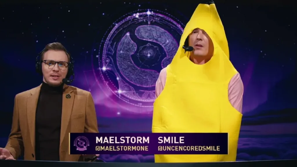 Smile комментирует TI14 в костюме банана -