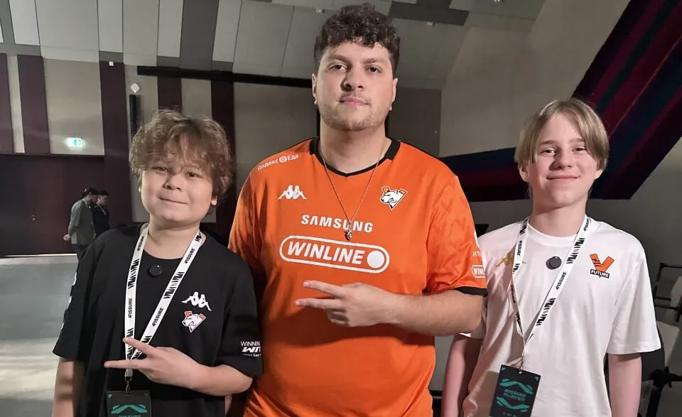 Канал Virtus.pro на Twitch разбанили спустя сутки. Бан произошел по ошибке