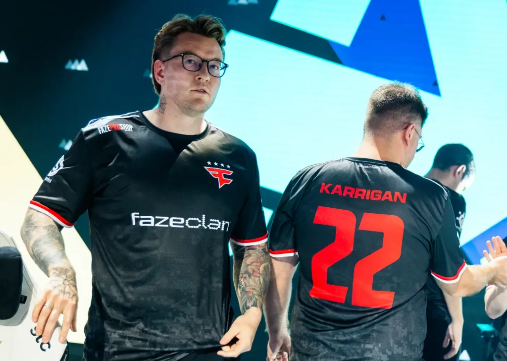 BLAST Open London. FaZe против G2 в четвертьфинале, MOUZ обыграла M80