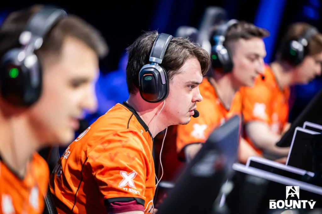 Дебют ElectroNic в новой команде. Пока что играет на второстепенных позициях