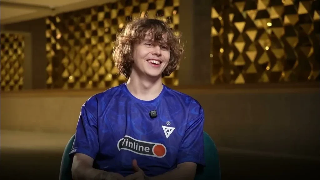 Dyrachyo: «Pure играет как я, а я в Доту не играю, поэтому делайте выводы, то есть он фидит и руинит»