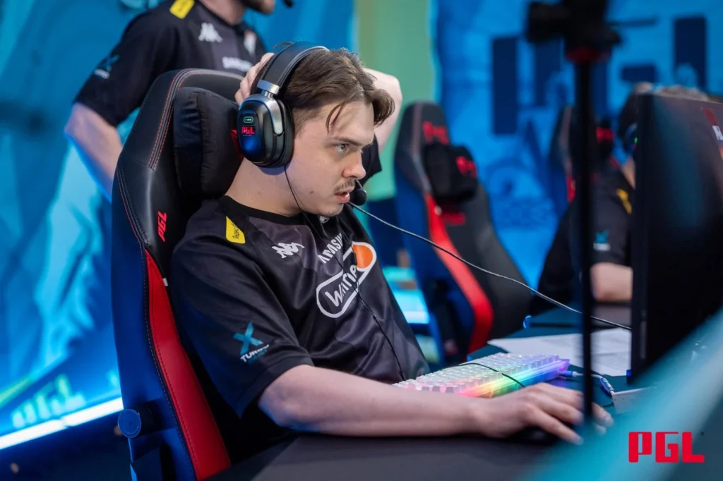 S1mple и Electronic были лучшим дуэтом в CS. Теперь они либо спасут карьеры друг друга, либо утонут