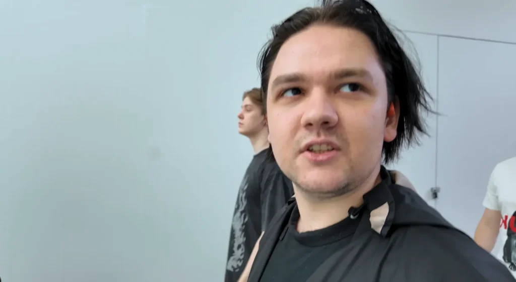 Yatoro продал нож-бабочку StatTrak «Гамма-волны» за 890 тысяч рублей - крафт обошелся в 20 тысяч